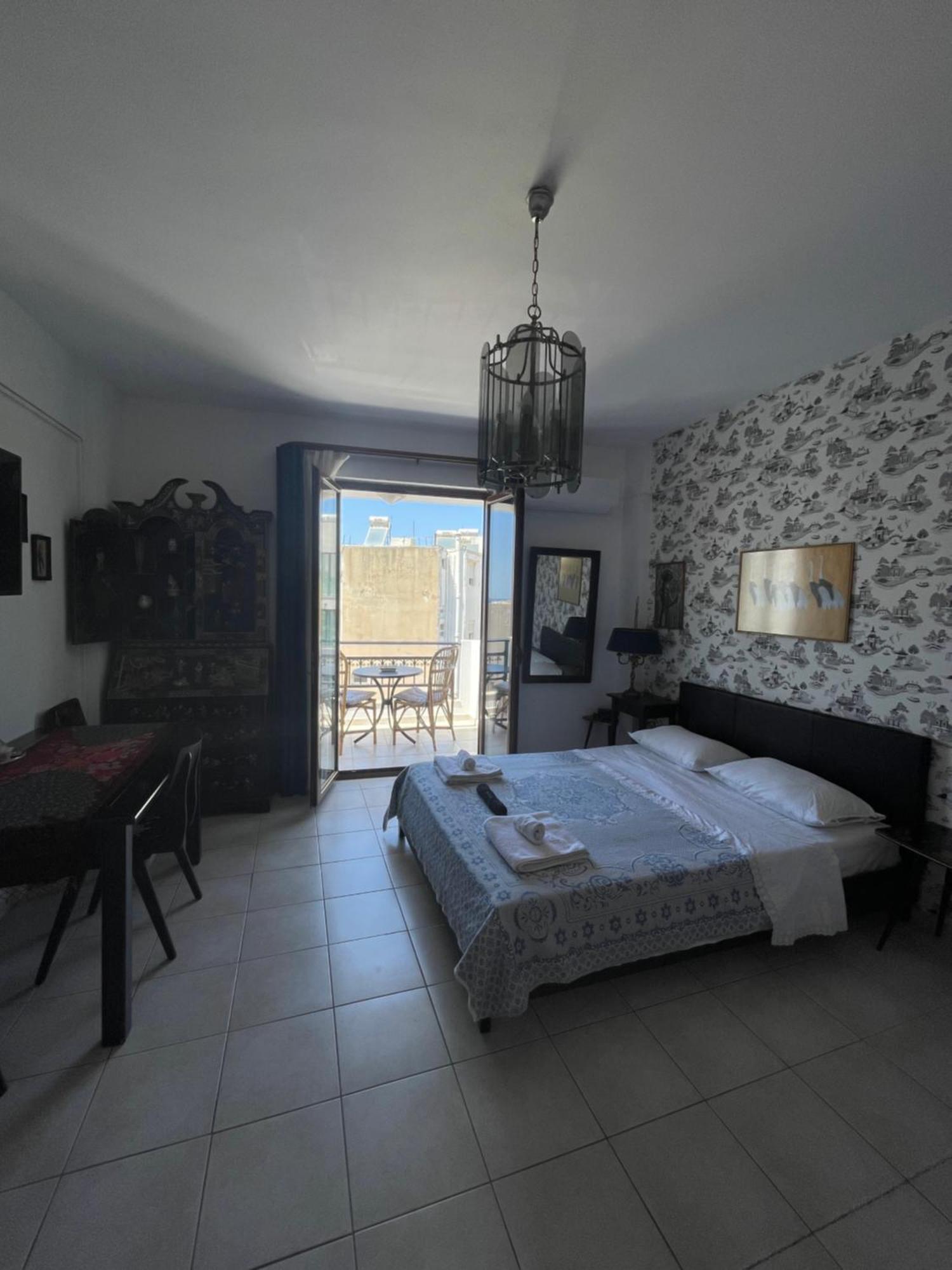 Retire Flat In The Heart Of City Heraklion  Ngoại thất bức ảnh